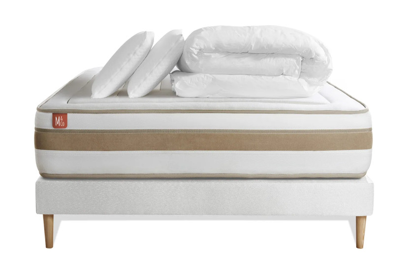 Pack lit complet 160x200 cm - Matelas + Sommier Blanc (en kit) + 2 oreillers + Couette - Le Raffiné