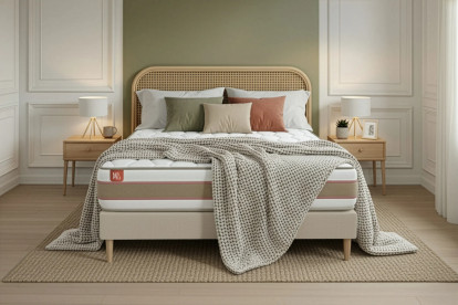 Pack lit complet 140x200 cm - Matelas + Sommier Beige (en kit) + 2 oreillers + Couette - Le Délicat
